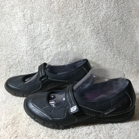 Skechers Shoes - Skechers Black Leather/Textile Sneakers Size 8